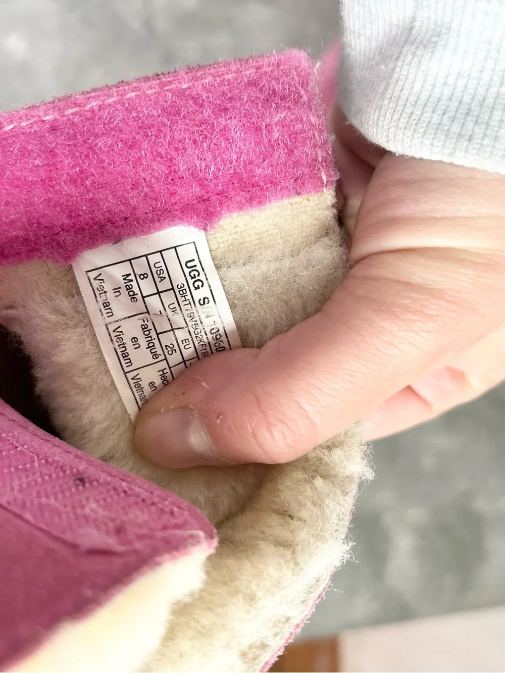 UGG Toddler Keelan boots suede exterior plush shearling lining pink size 8
